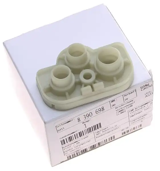 BMW 64118390698 | Kalorifer Bağlantı Flanşı Bmw E36