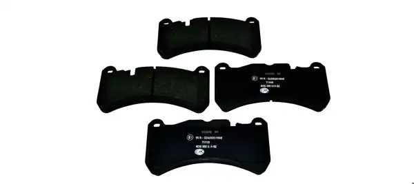 HELLA 8DB355019-521 | Ön Fren Balatası. W209.
