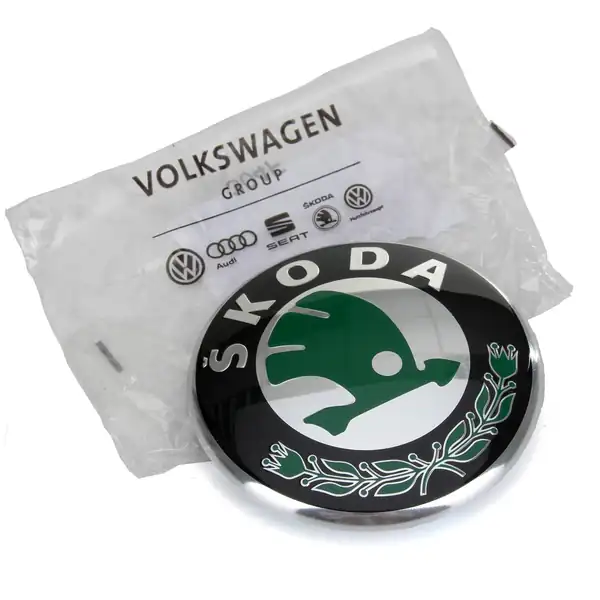 Skoda Octavia 2004 2013 Model Arası Arka Bagaj Kapağı Logosu Orijinal 1