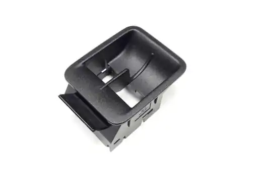 MGA 943338 | Volkswagen Caddy 2004-2010 Model Arası Sol Ön Cam Açma Düğme Çerçevesi